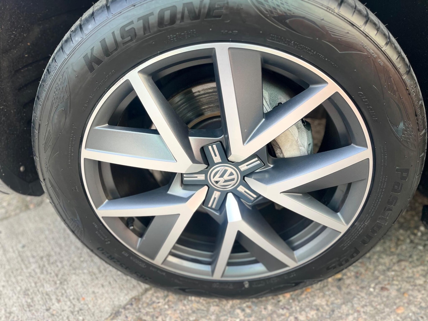 Used Volkswagen Touareg 2019 for sale - 76398385: Photo 38