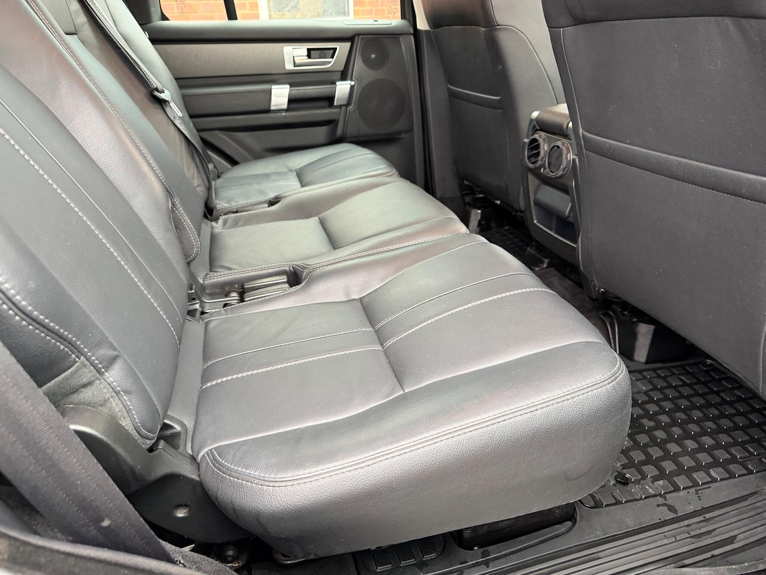 Used Land Rover Discovery 4 2016 for sale - 77190837: Photo 11