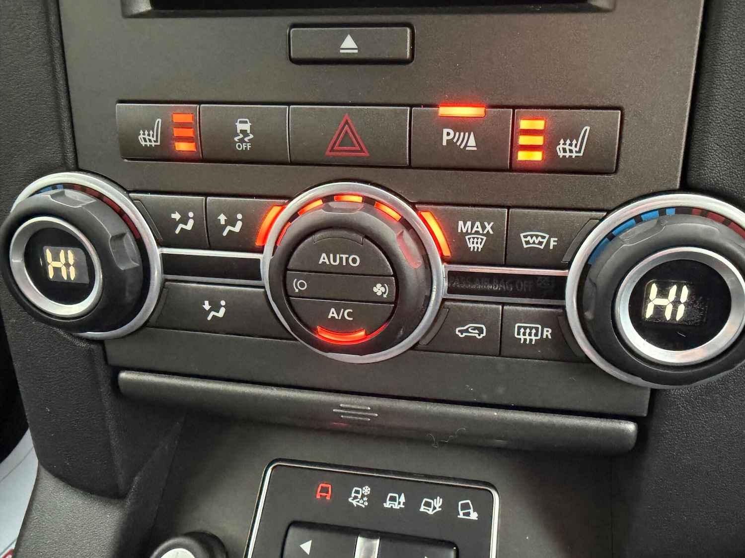 Used Land Rover Discovery 4 2016 for sale - 77190837: Photo 27