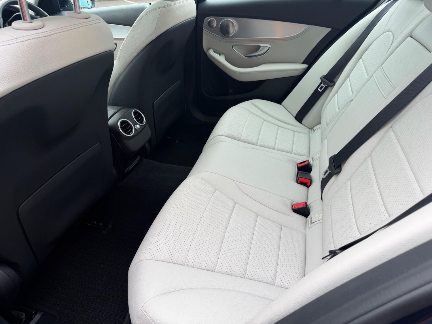 Used Mercedes-Benz C Class 2015 for sale - 78046776: Photo 11