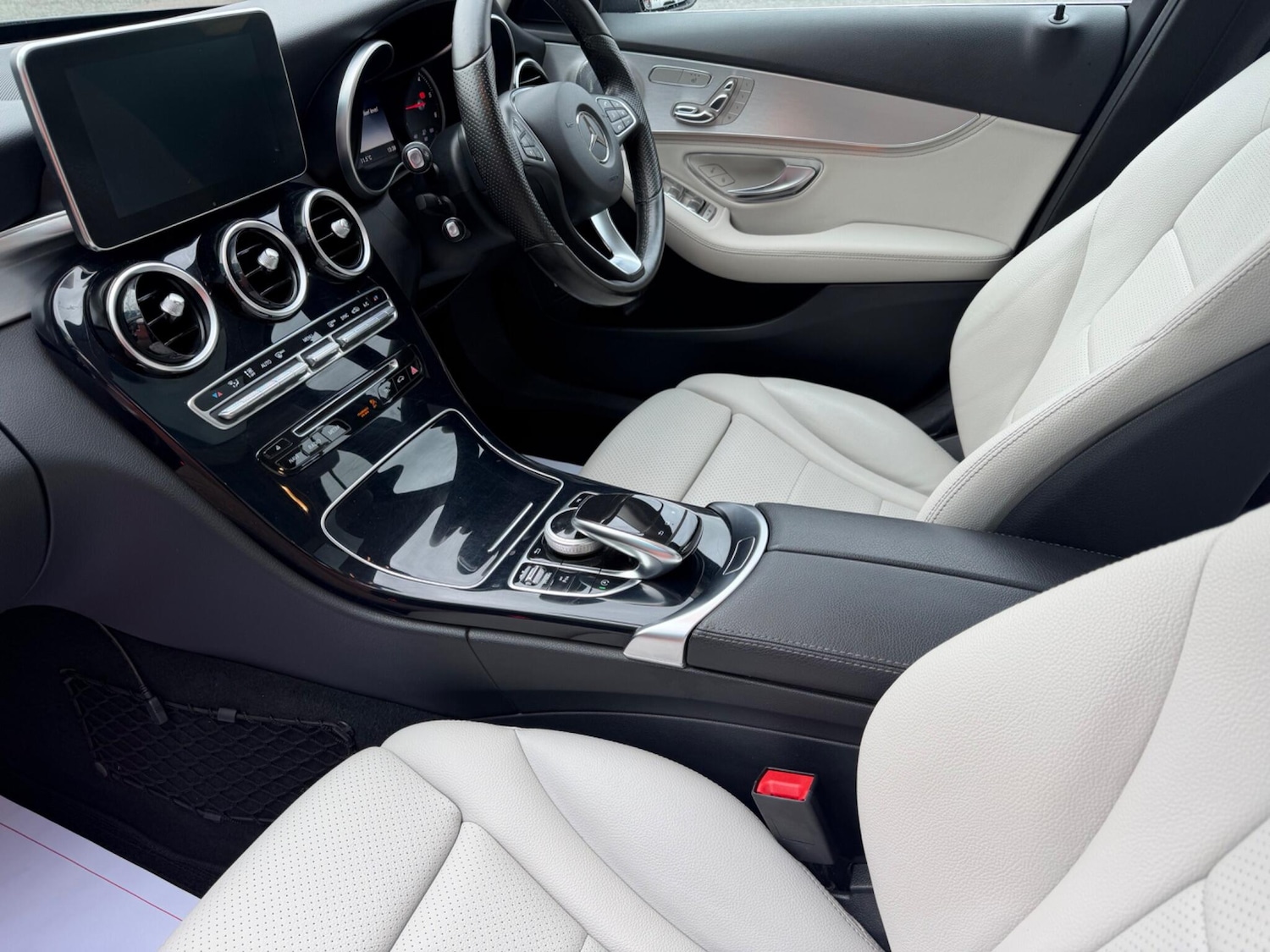 Used Mercedes-Benz C Class 2015 for sale - 78046776: Photo 8