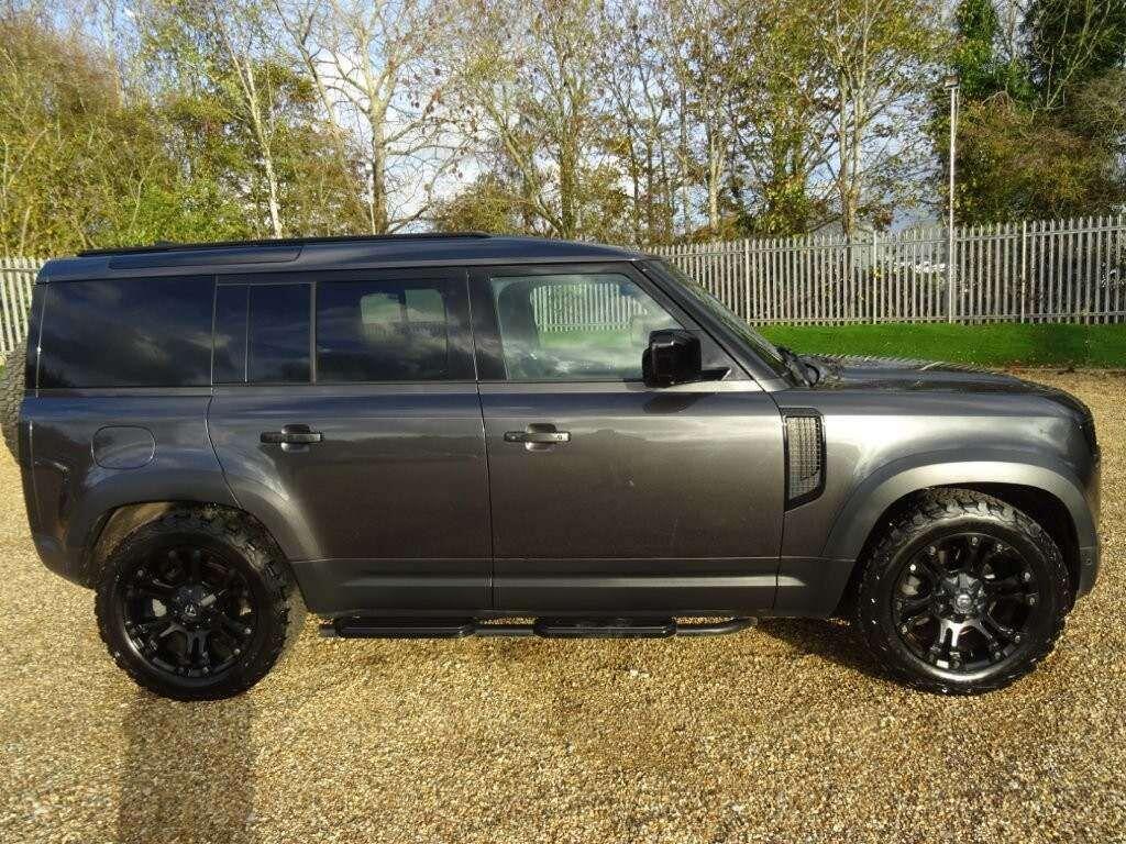 Used Land Rover Defender 2022 for sale - 76742966: Photo 1