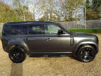 Used Land Rover Defender 2022 for sale - 76742966: Photo