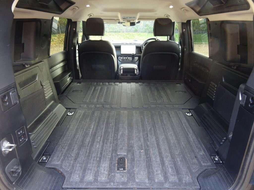 Used Land Rover Defender 2022 for sale - 76742966: Photo 3
