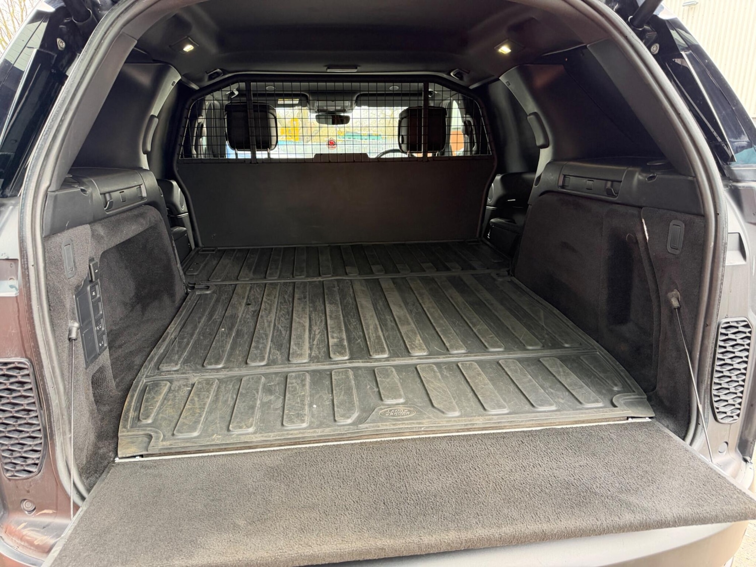 Used Land Rover Discovery 2021 for sale - 77305088: Photo 11