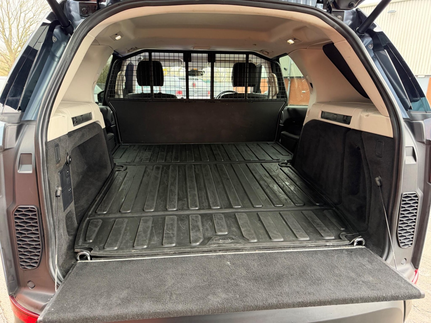 Used Land Rover Discovery 2018 for sale - 77425434: Photo 11