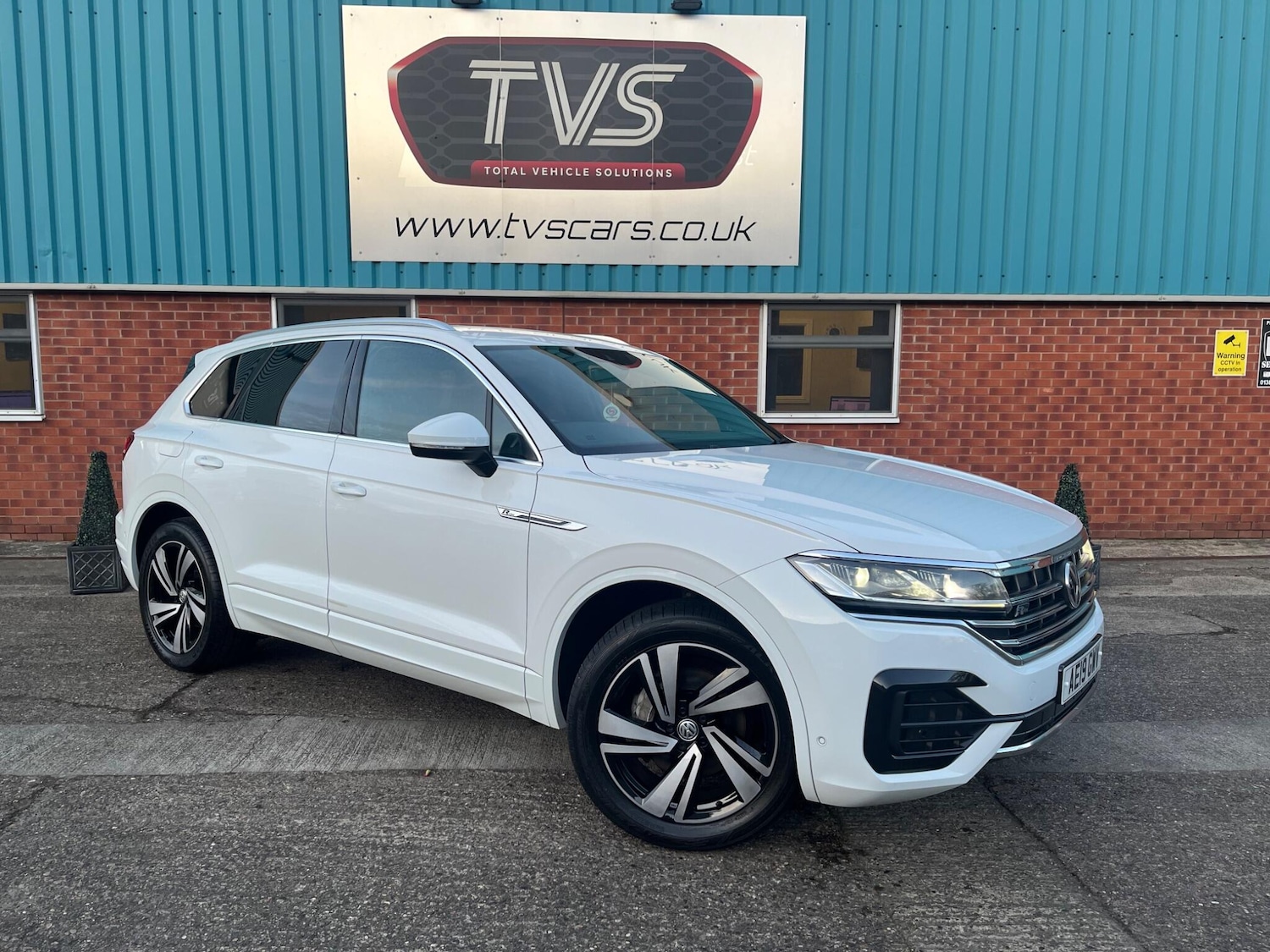 Used Volkswagen Touareg 2019 for sale - 76658863: Photo 1