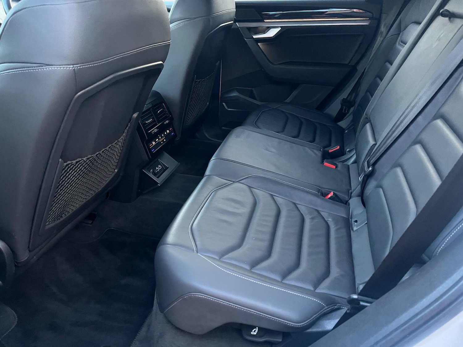 Used Volkswagen Touareg 2019 for sale - 76658863: Photo 12