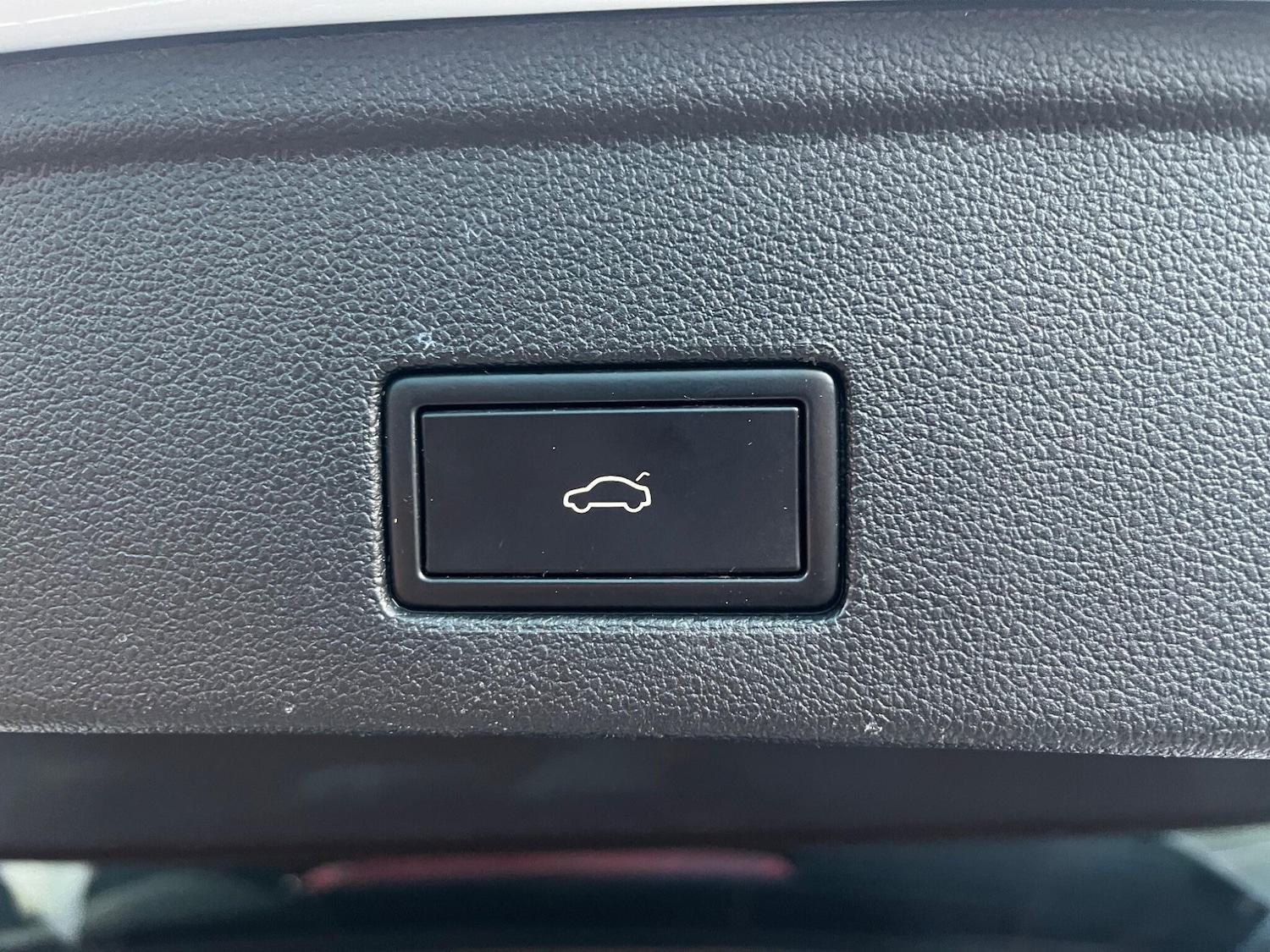 Used Volkswagen Touareg 2019 for sale - 76658863: Photo 30