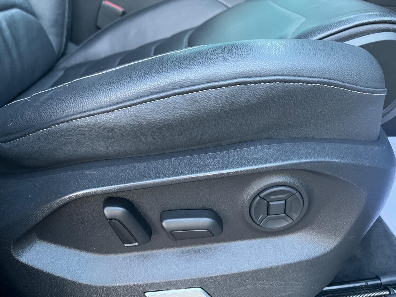 Used Volkswagen Touareg 2019 for sale - 76658863: Photo 33