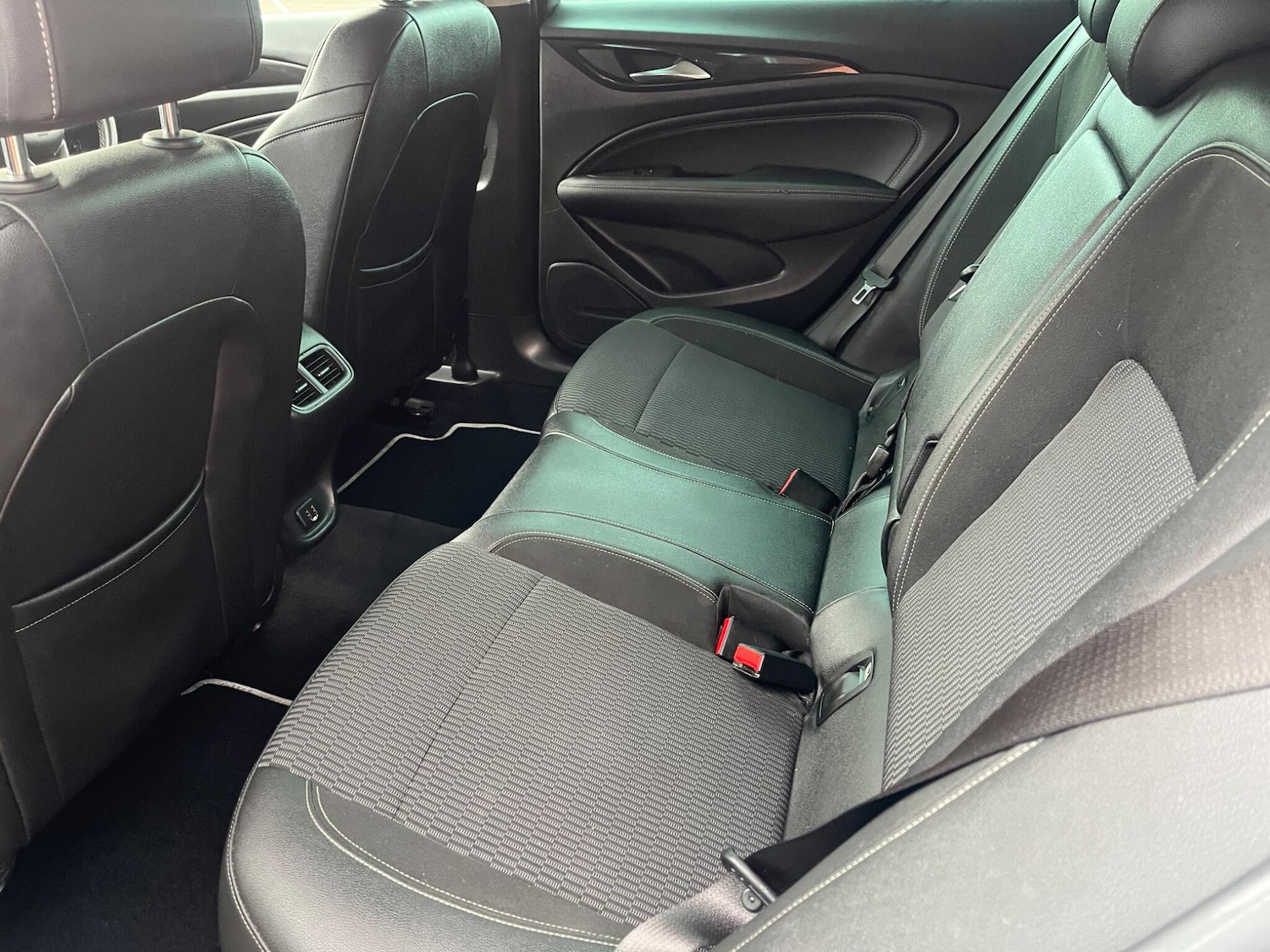 Used Vauxhall Insignia 2018 for sale - 76371385: Photo 10