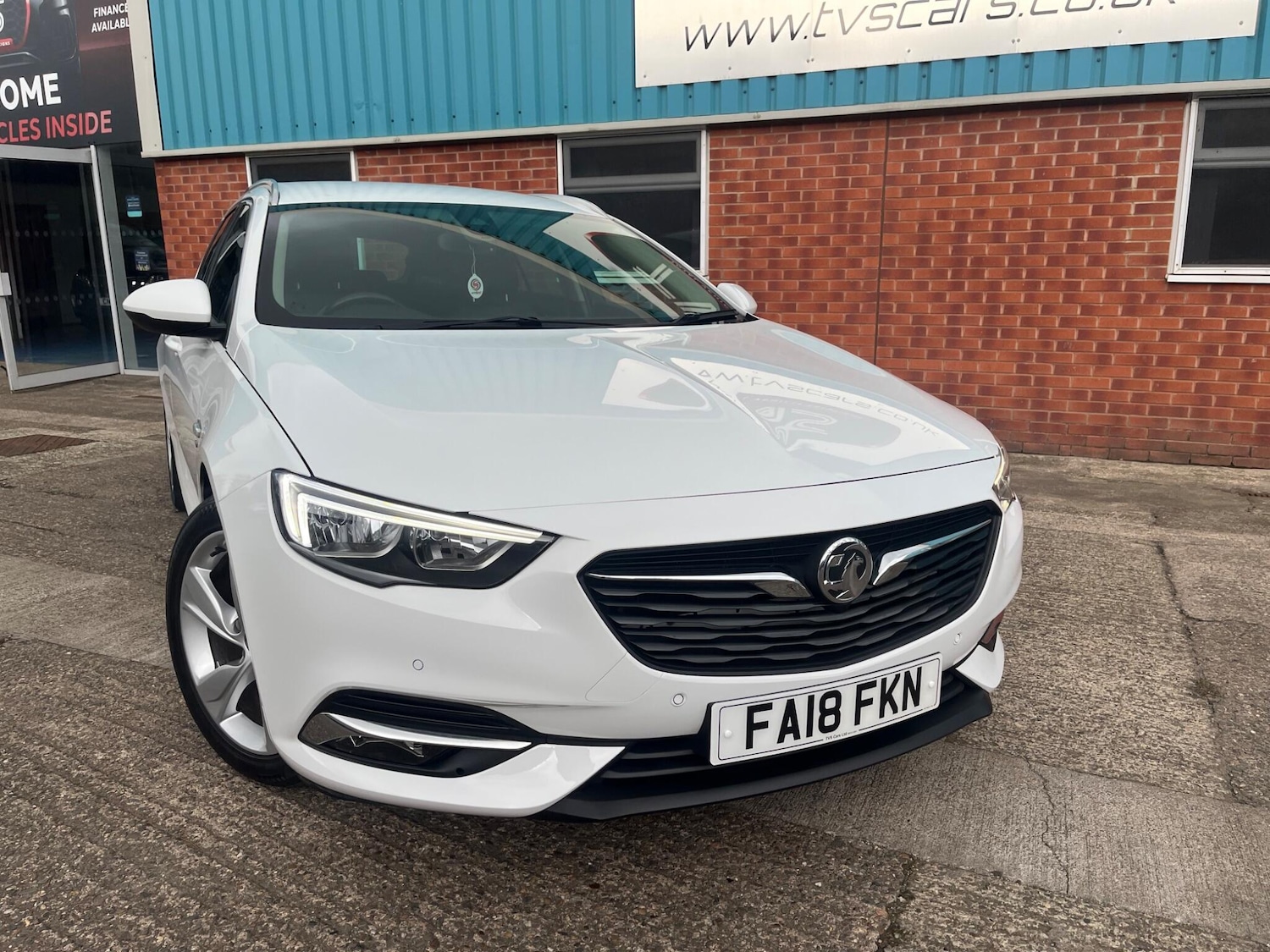 Used Vauxhall Insignia 2018 for sale - 76371385: Photo 3