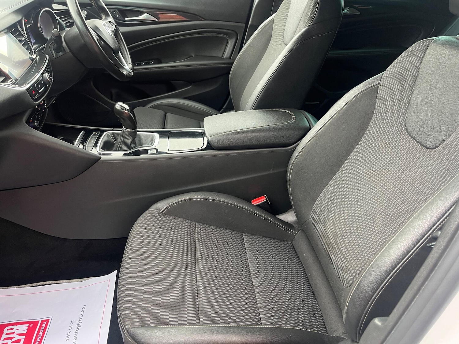 Used Vauxhall Insignia 2018 for sale - 76371385: Photo 8
