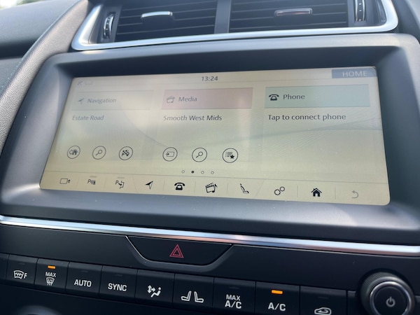 Used Jaguar E-Pace 2018 for sale - 75669282: Photo 6