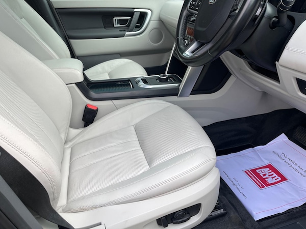 Used Land Rover Discovery Sport 2017 for sale - 76240194: Photo 12