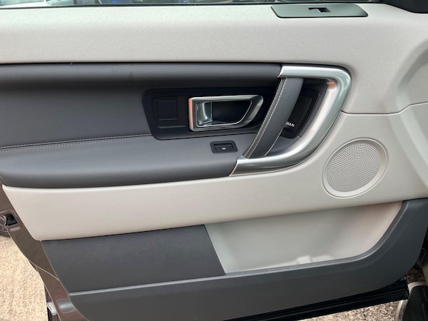 Used Land Rover Discovery Sport 2017 for sale - 76240194: Photo 29