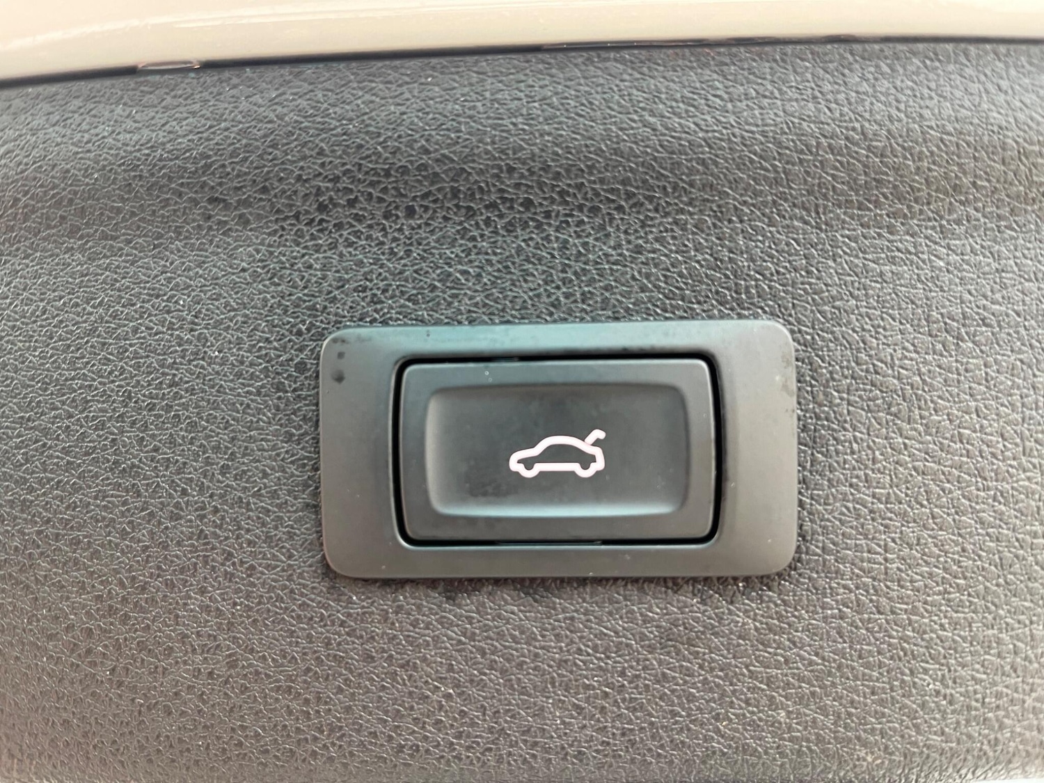 Used Audi Q3 2018 for sale - 76613253: Photo 30