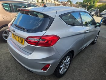 Used Ford Fiesta 2017 for sale - 79655925: Photo
