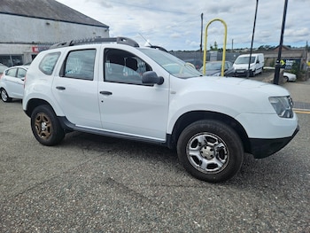 Used Dacia Duster 2017 for sale - 79606740: Photo