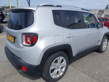 Used Jeep Renegade 2017 for sale - 79104624: Photo