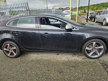 Used Volvo V40 2014 for sale - 79107980: Photo