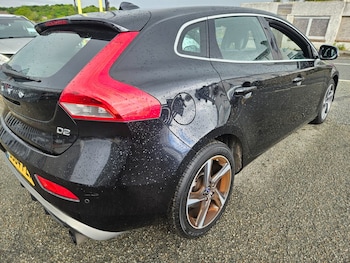 Used Volvo V40 2014 for sale - 79107980: Photo