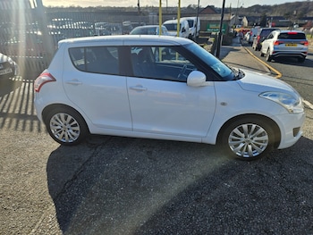 Used Suzuki Swift 2012 for sale - 79107989: Photo