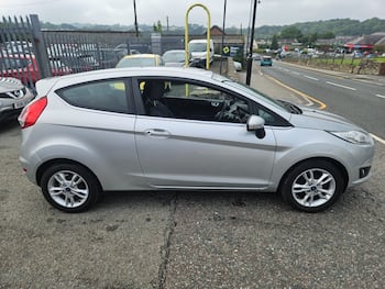 Used Ford Fiesta 2016 for sale - 79674342: Photo