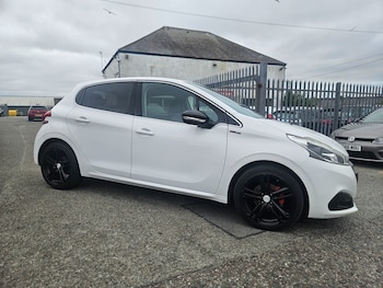 Used Peugeot 208 2016 for sale - 79107992: Photo