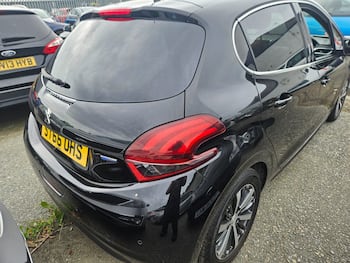 Used Peugeot 208 2016 for sale - 79720351: Photo