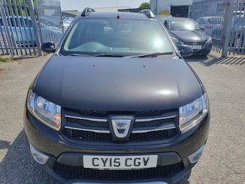 Used Dacia Sandero Stepway 2015 for sale - 79107909: Photo
