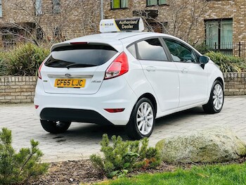 Used Ford Fiesta 2015 for sale - 76539888: Photo