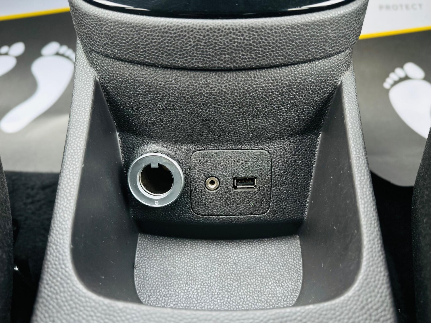 Used Ford Fiesta 2015 for sale - 76534993: Photo 25