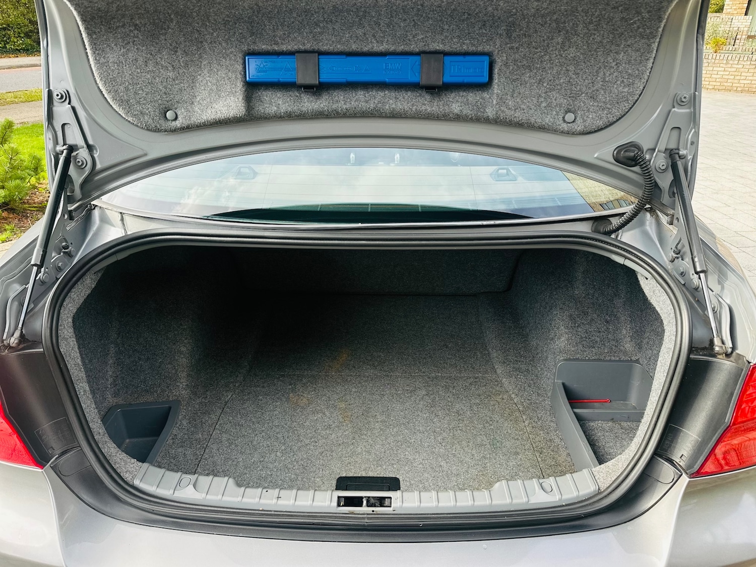 Used BMW 3 Series 2010 for sale - 76076075: Photo 27