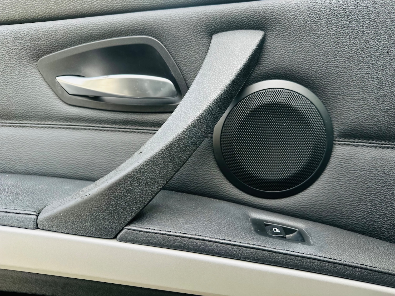 Used BMW 3 Series 2010 for sale - 76076075: Photo 40