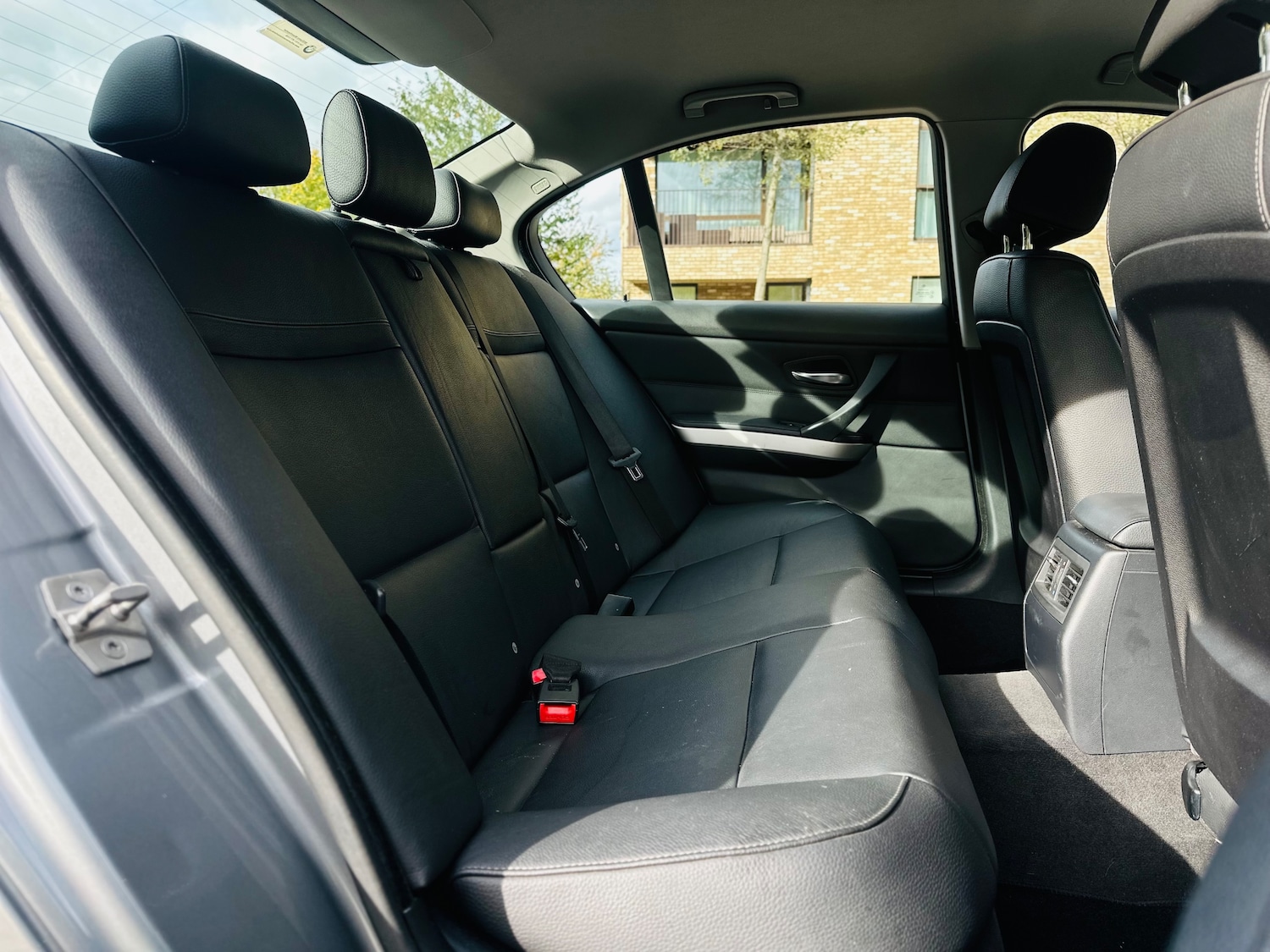 Used BMW 3 Series 2010 for sale - 76076075: Photo 48