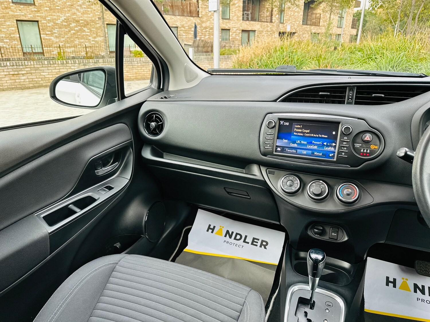 Used Toyota Yaris 2018 for sale - 76100252: Photo 13