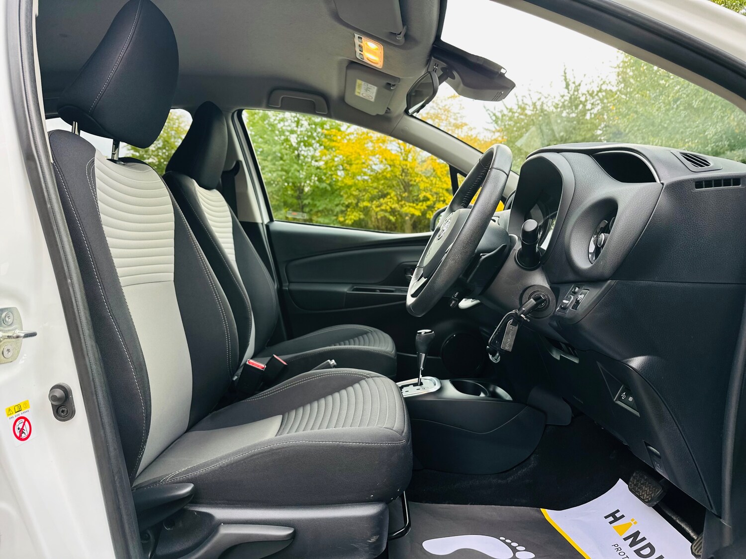 Used Toyota Yaris 2018 for sale - 76100252: Photo 19