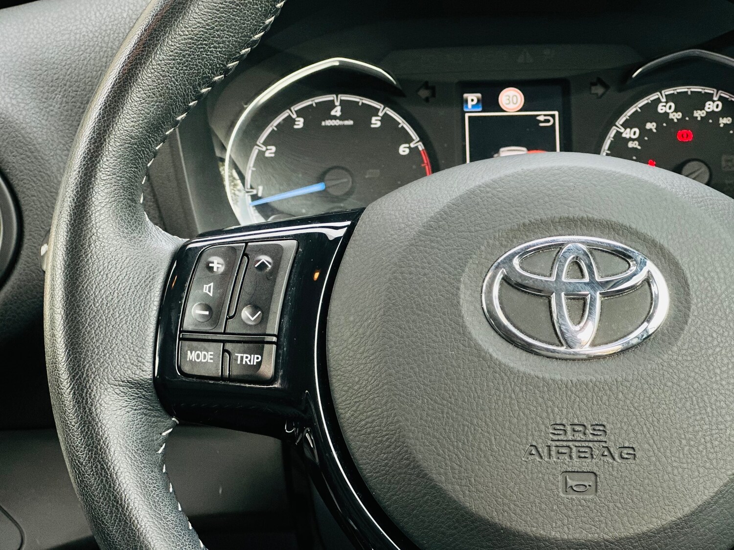 Used Toyota Yaris 2018 for sale - 76100252: Photo 25
