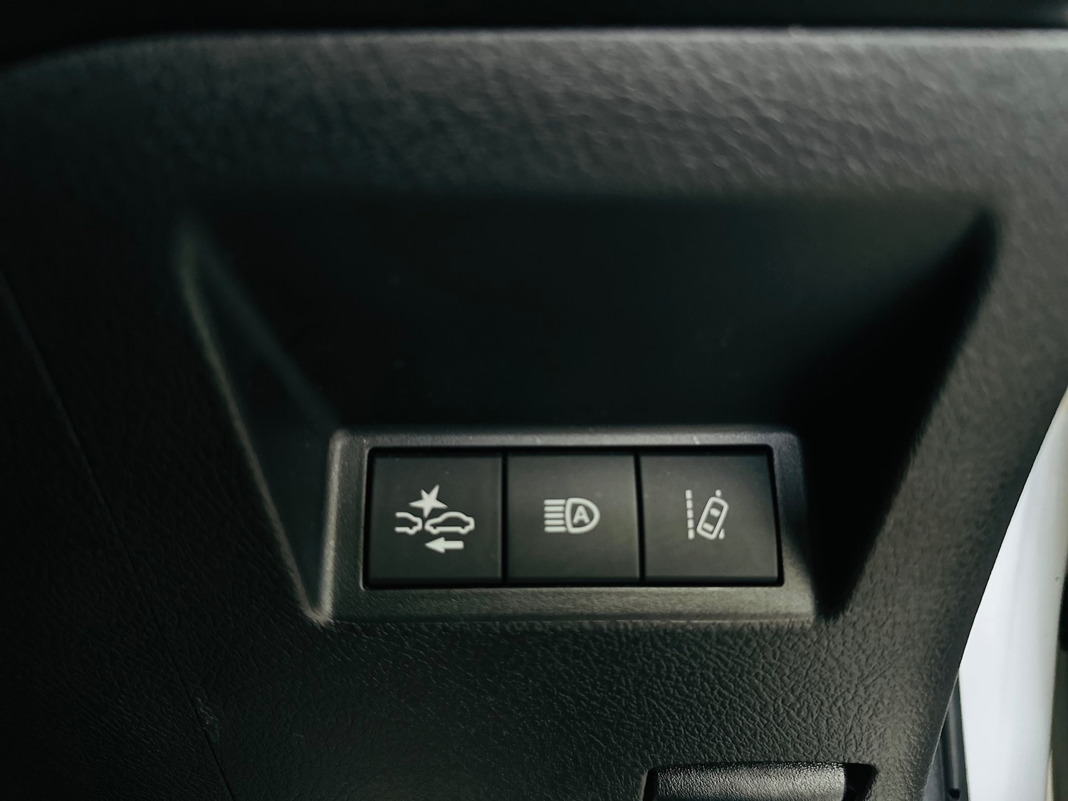Used Toyota Yaris 2018 for sale - 76100252: Photo 35