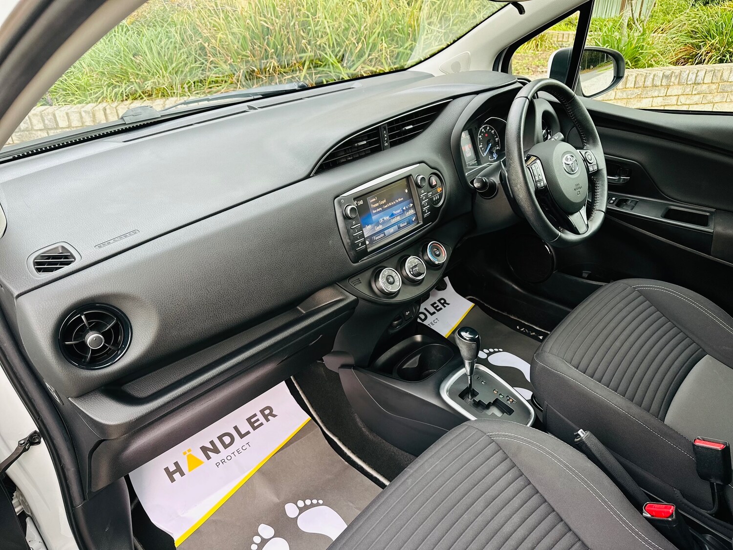 Used Toyota Yaris 2018 for sale - 76100252: Photo 40