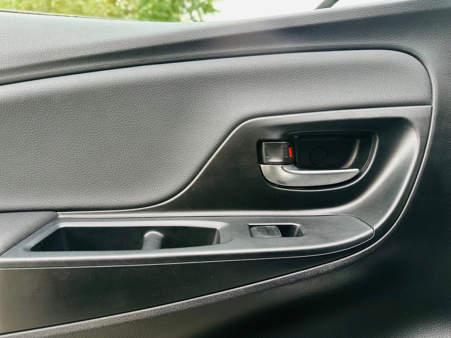 Used Toyota Yaris 2018 for sale - 76100252: Photo 48