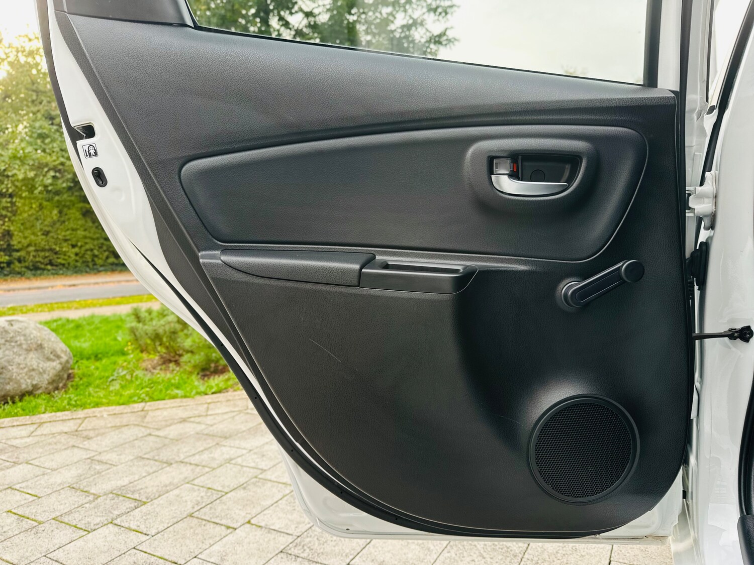 Used Toyota Yaris 2018 for sale - 76100252: Photo 52