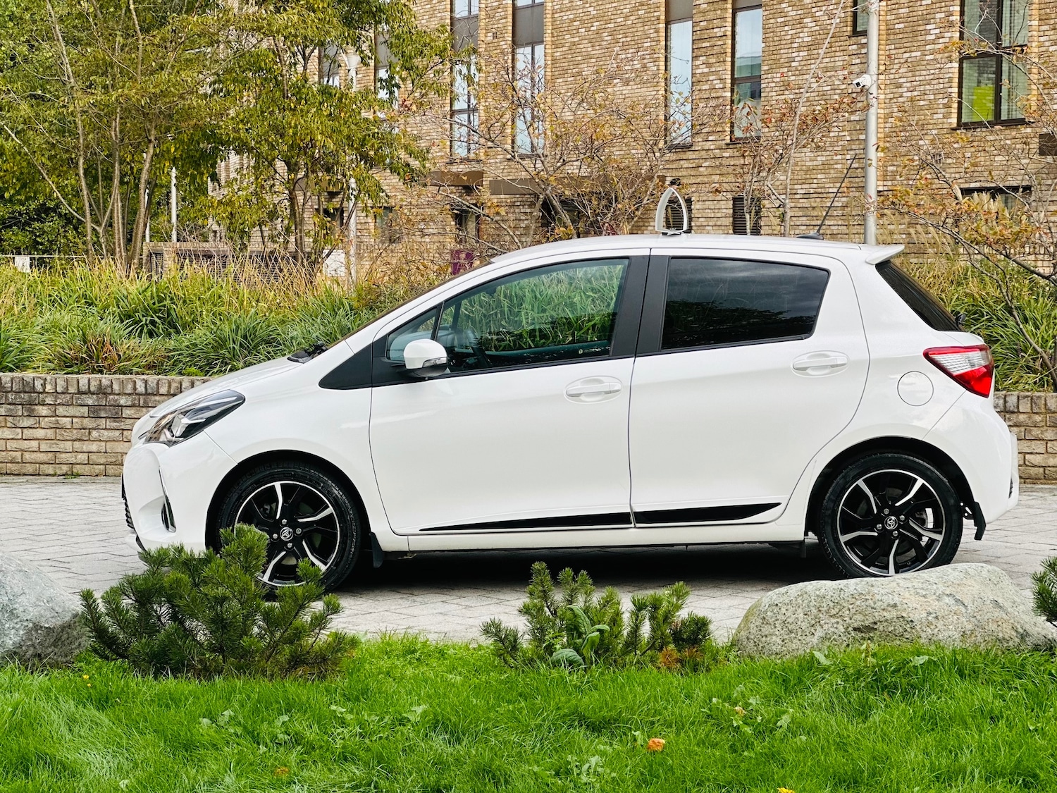 Used Toyota Yaris 2018 for sale - 76100252: Photo 8