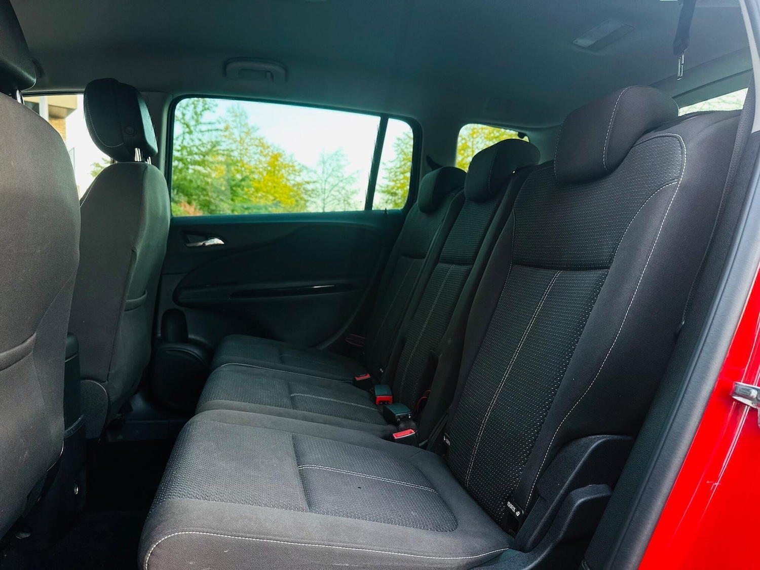 Used Vauxhall Zafira Tourer 2015 for sale - 76505097: Photo 15