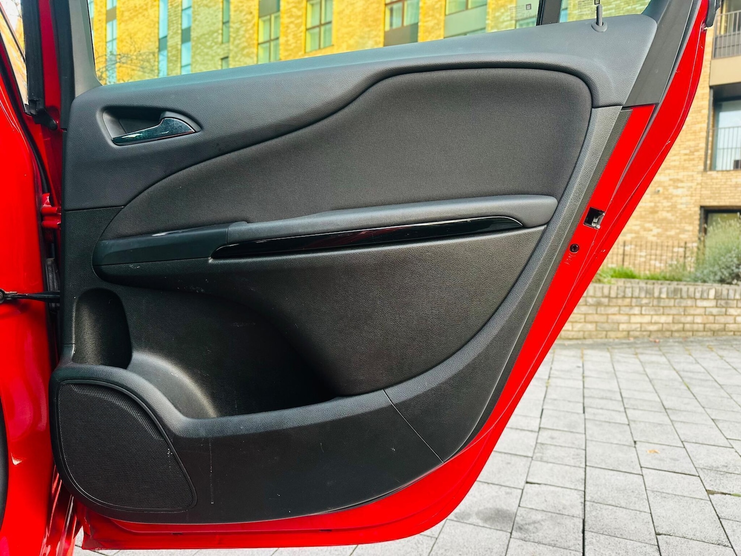 Used Vauxhall Zafira Tourer 2015 for sale - 76505097: Photo 17