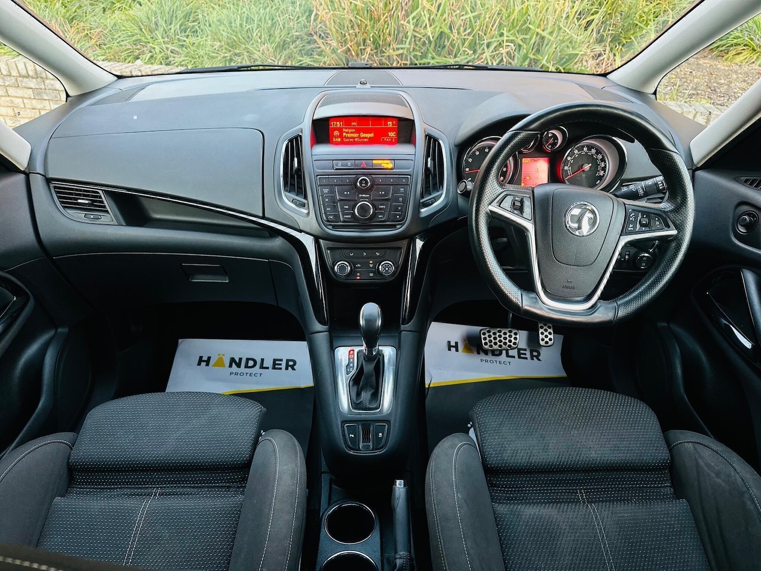 Used Vauxhall Zafira Tourer 2015 for sale - 76505097: Photo 6