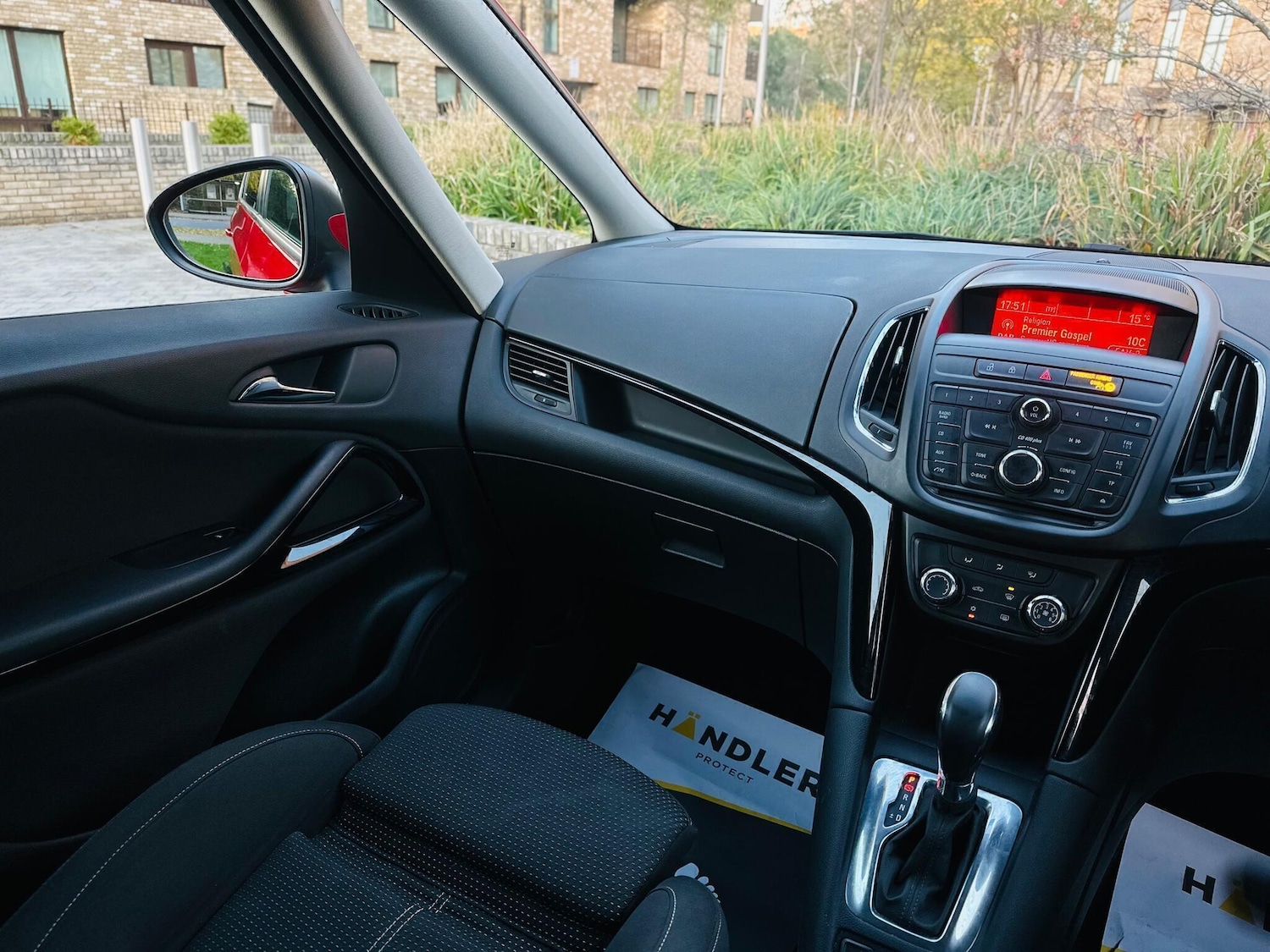 Used Vauxhall Zafira Tourer 2015 for sale - 76505097: Photo 7