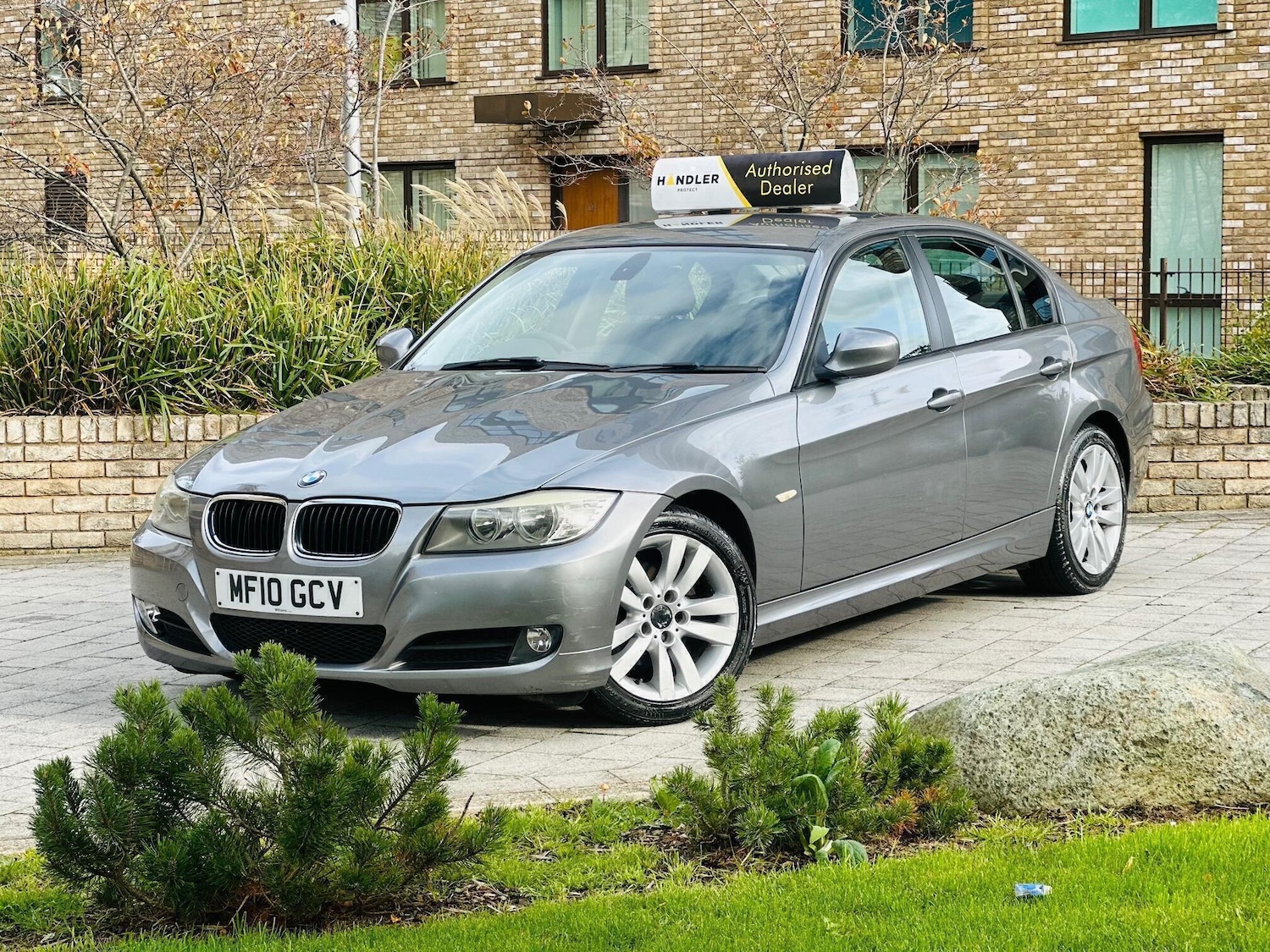 Used BMW 3 Series 2010 for sale - 76505090: Photo 2