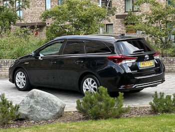 Used Toyota Auris 2018 for sale - 75023306: Photo